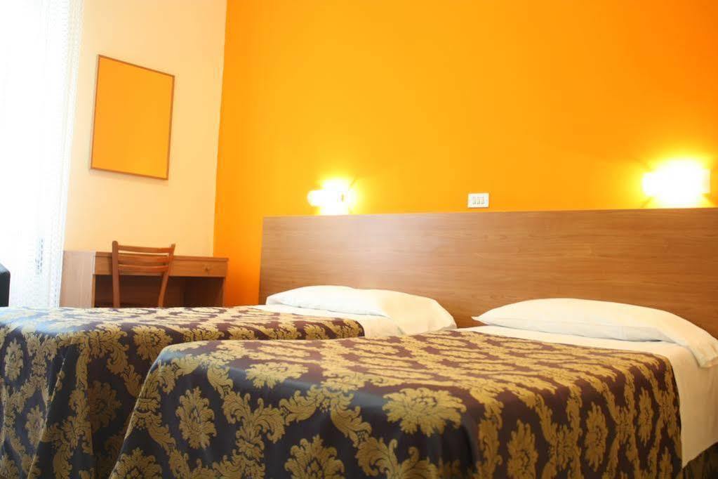 Hotel Garden Milan Exterior photo